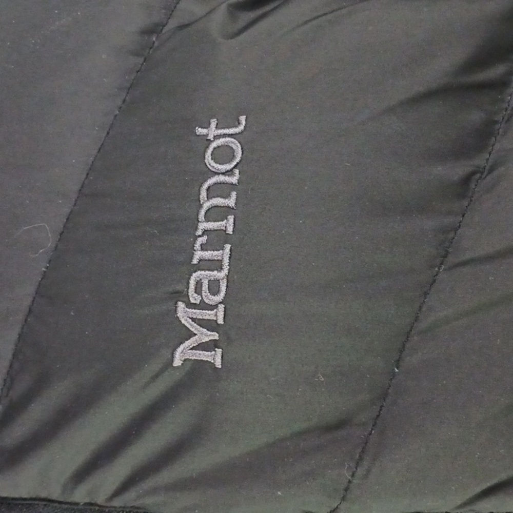 Marmot Women's 3/4 Black Puffer Jacket. - Picture 2 of 9